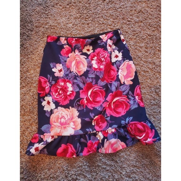 Aqua Floral Skirt Size Small NWT‎ - Picture 3 of 3